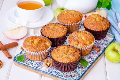 A scrumptious apple cinnamon muffin recipe with aroma bursting flavor that will provide you a morning boost.